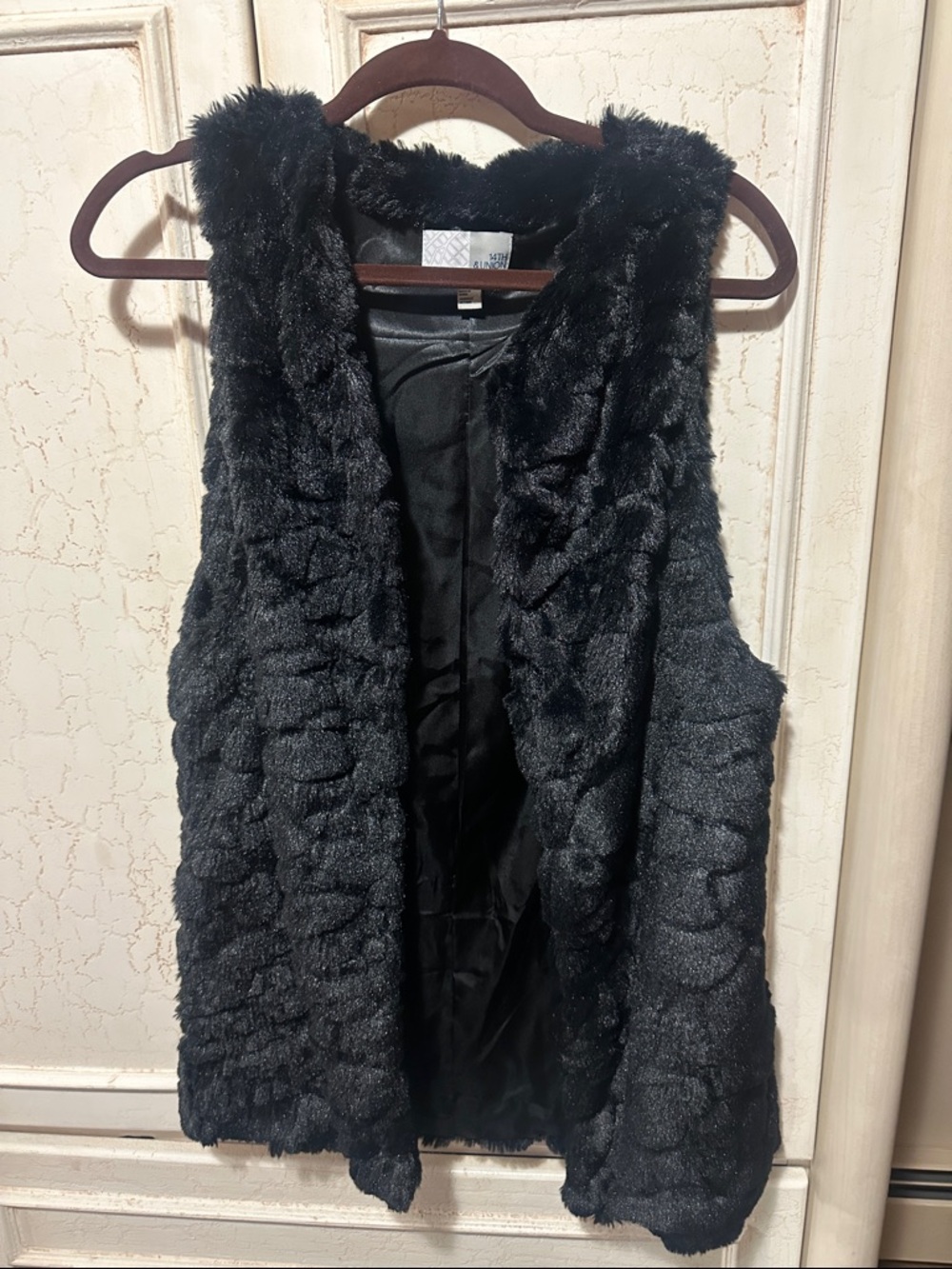 14th & Union Black Faux Fur Open Vest